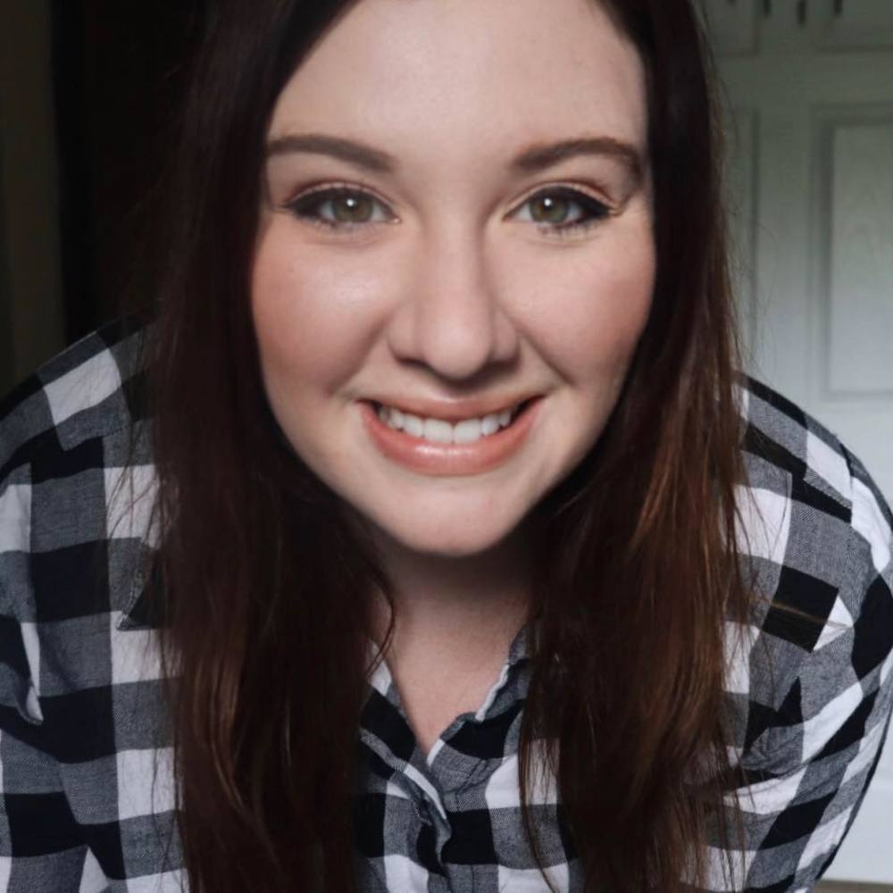 Meet your Posher, Alyssa